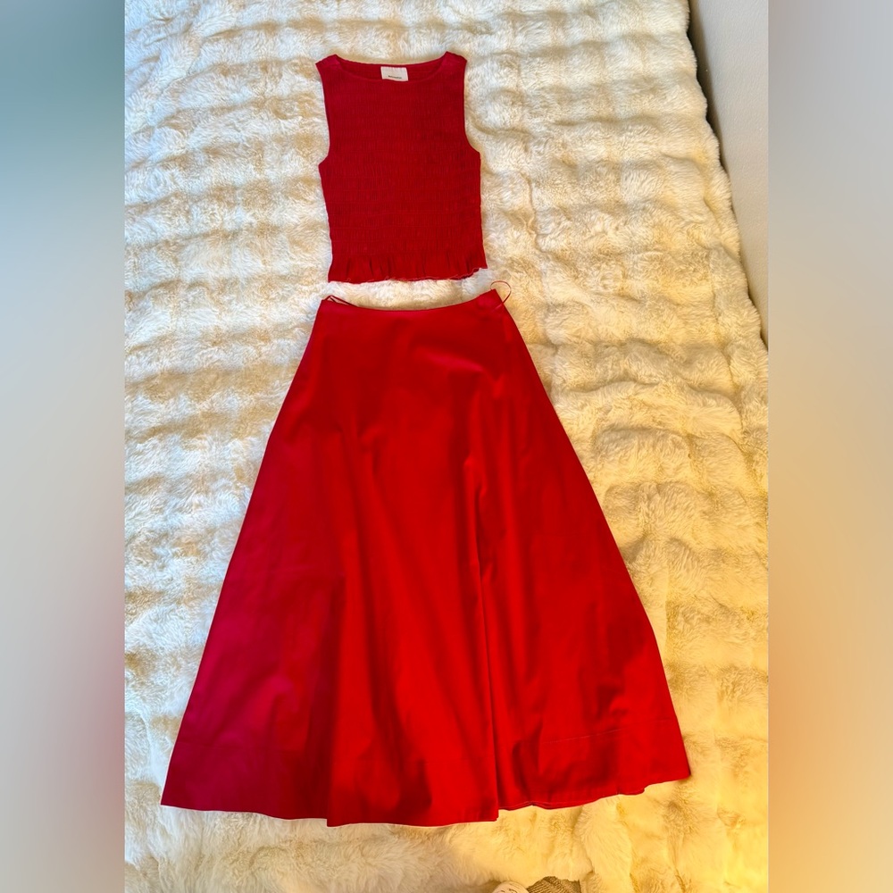 Reformation Laguna Two Piece In Lipstick, brand new, never worn, no flaws. - Picture 9 of 16